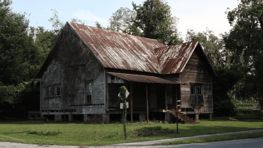 image of a old house